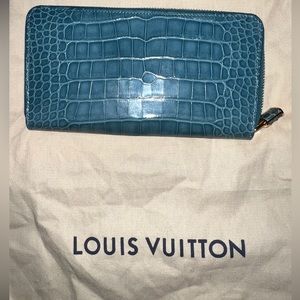 Louis Vuitton Zippy Wallet